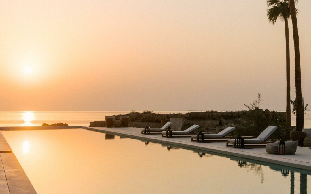 Qatar Airways launches luxury desert resort on the Golden West Coast